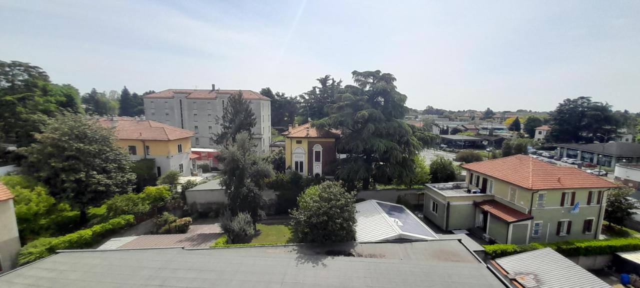 Hotel I Feel Orange Legnano Zewnętrze zdjęcie