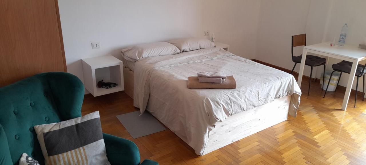 Hotel I Feel Orange Legnano Zewnętrze zdjęcie