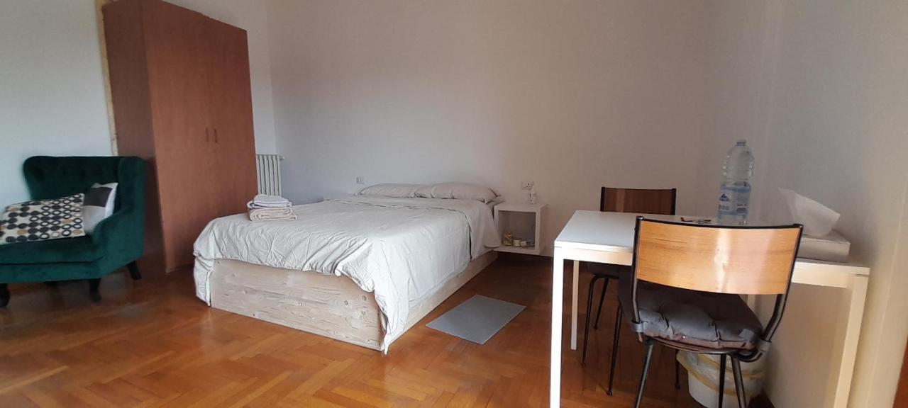 Hotel I Feel Orange Legnano Zewnętrze zdjęcie